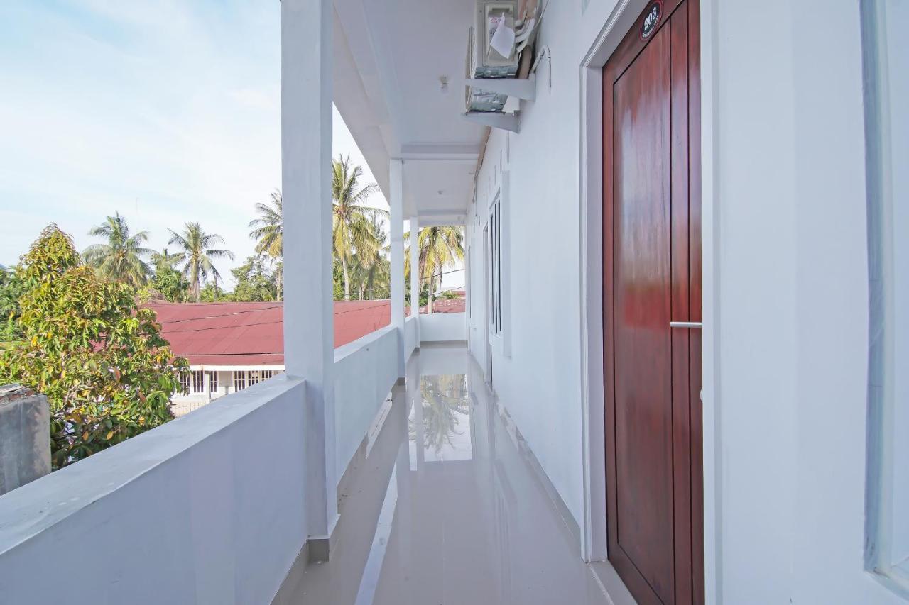 Oyo 91681 Raysa Homestay Pekanbaru Εξωτερικό φωτογραφία