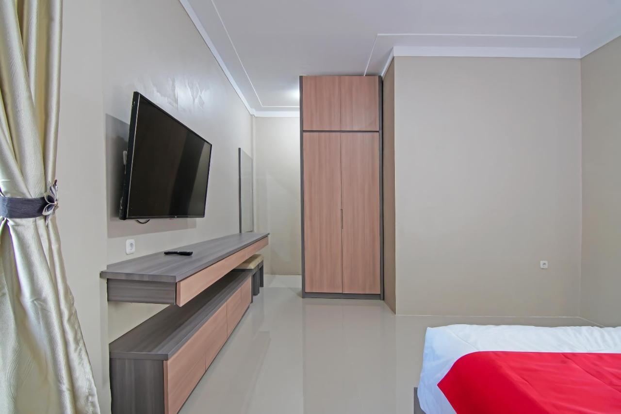 Oyo 91681 Raysa Homestay Pekanbaru Εξωτερικό φωτογραφία